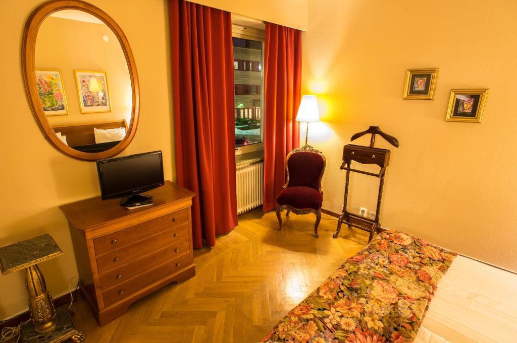 Hotel De Geer Finspång الغرفة الصورة
